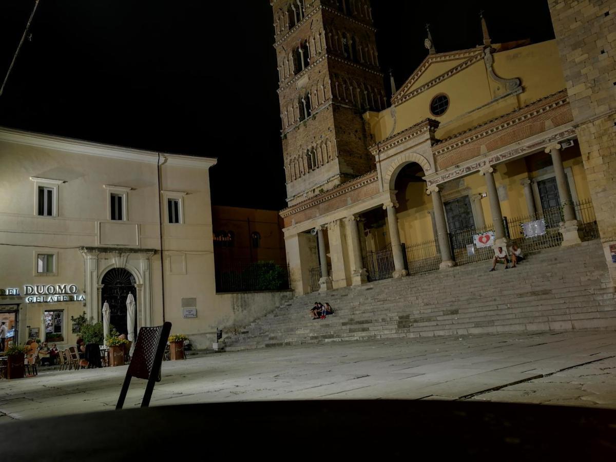 B&B Dimora Di Traiano Terracina Exteriör bild